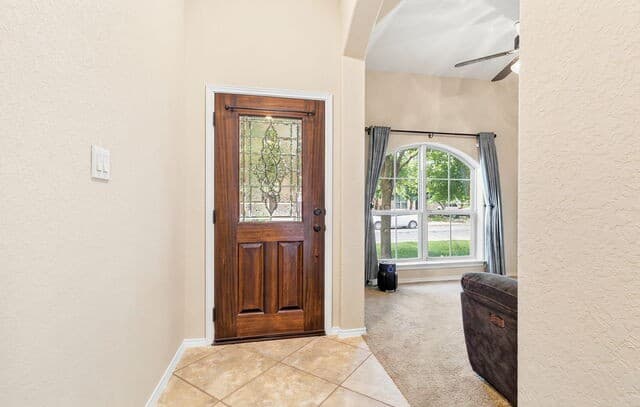 3-bedroom rental at 12019 Cathedral Peak in San Antonio, TX — photo 4
