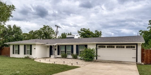 4-bedroom rental at 260 Wyanoke Dr in San Antonio, TX — photo 2