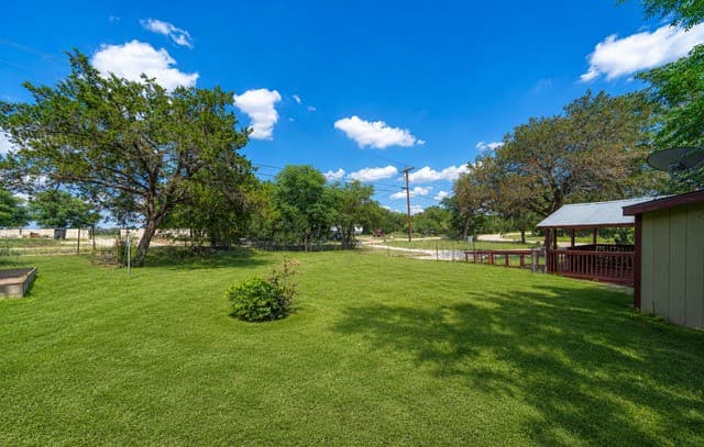 3-bedroom rental at 756 Northeast Dr in Bandera, TX — photo 4