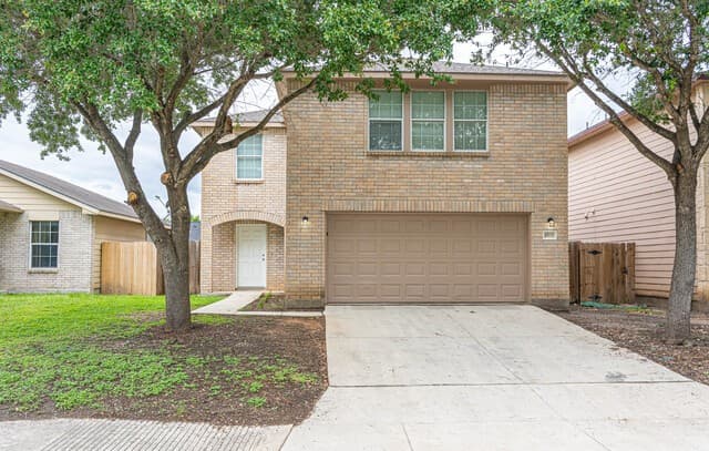 4-bedroom rental at 8915 Mission Meadow in San Antonio, TX — photo 1