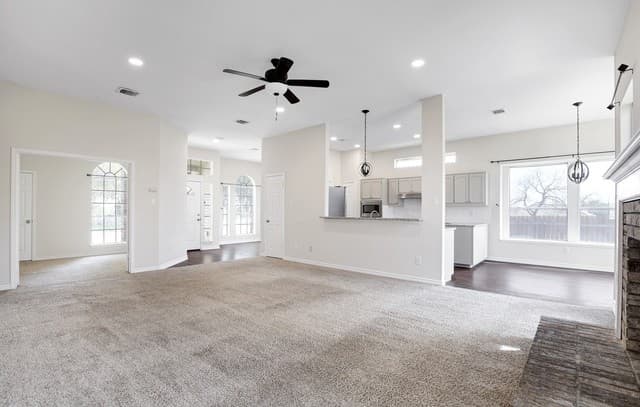 4-bedroom rental at 4903 Lakebend East Dr in San Antonio, TX — photo 1