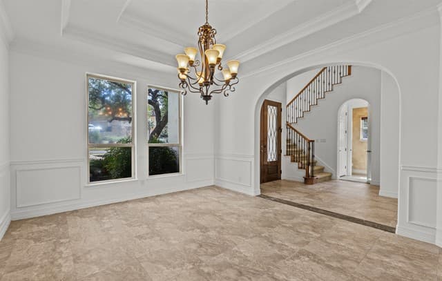 5-bedroom rental at 623 Sentry Hl in San Antonio, TX — photo 4