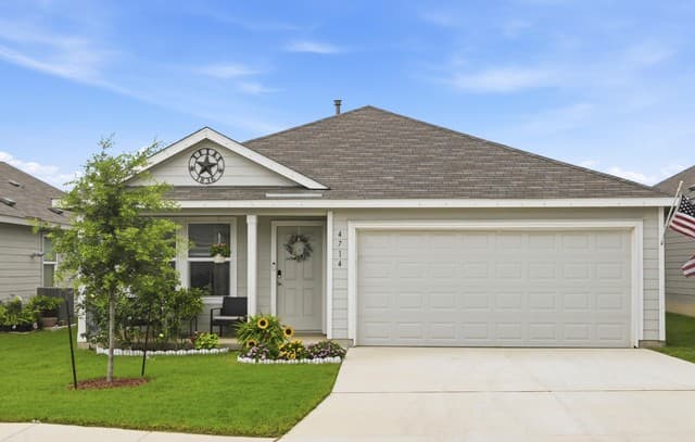 3-bedroom rental at 4714 Southton Bed in San Antonio, TX — photo 1