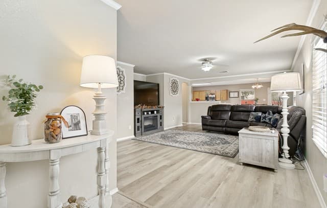 3-bedroom rental at 1648 Spice Spg in San Antonio, TX — photo 4