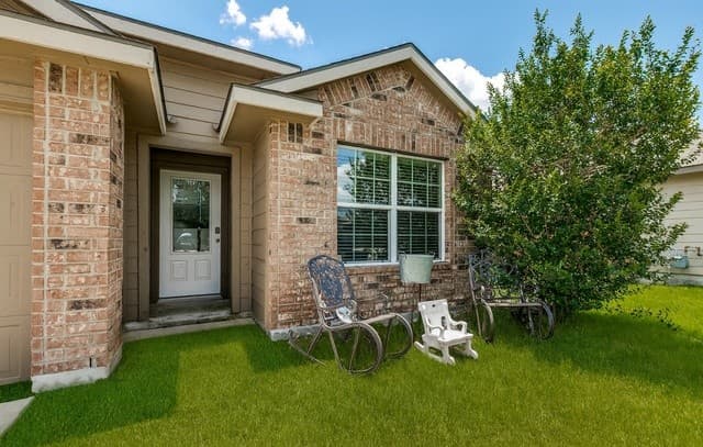 3-bedroom rental at 13011 Maestro Spark in San Antonio, TX — photo 3