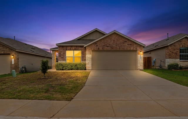 4-bedroom rental at 12043 Pewee in San Antonio, TX — photo 1