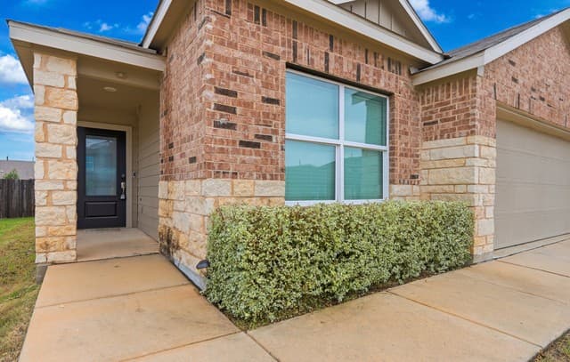 4-bedroom rental at 12043 Pewee in San Antonio, TX — photo 5