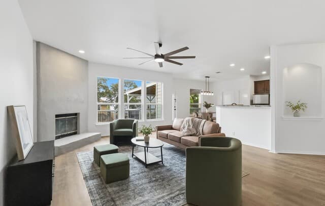4-bedroom rental at 4930 Spyglass Vw in San Antonio, TX — photo 5