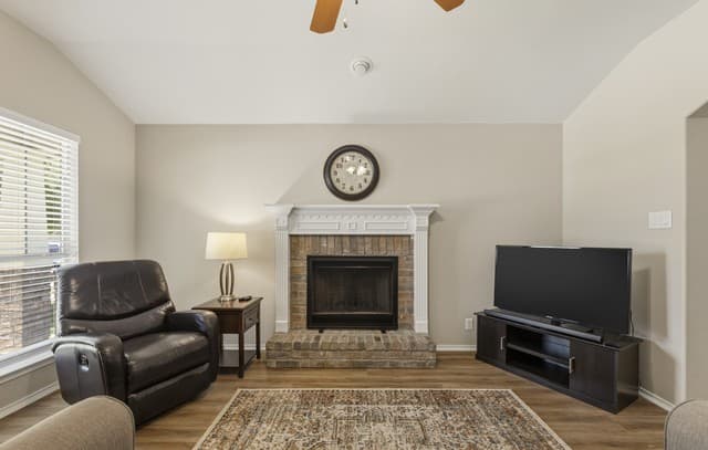 3-bedroom rental at 128 Saddle Trl in Cibolo, TX — photo 5