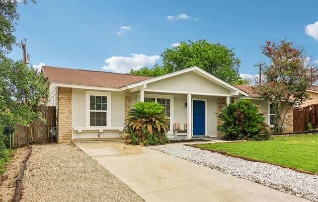 4-bedroom rental at 6711 Spring Rose in San Antonio, TX — photo 4