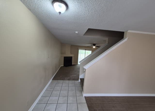 4-bedroom rental at 8007 Chestnut Bluff Dr in Converse, TX — photo 3