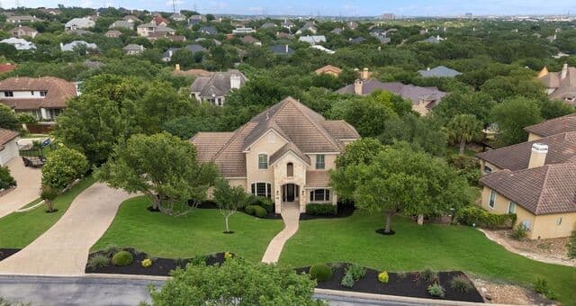 5-bedroom rental at 2007 Sauvignon in San Antonio, TX — photo 1