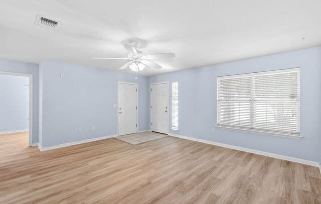 3-bedroom rental at 8403 Obra Dr in San Antonio, TX — photo 2