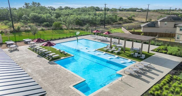 5-bedroom rental at 5438 Hubbardston in San Antonio, TX — photo 3