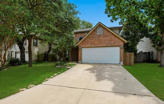 3-bedroom rental at 9406 Silverfeather in San Antonio, TX — photo 2