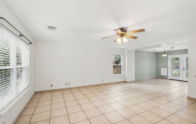 3-bedroom rental at 9406 Silverfeather in San Antonio, TX — photo 4
