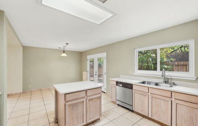 3-bedroom rental at 9406 Silverfeather in San Antonio, TX — photo 5