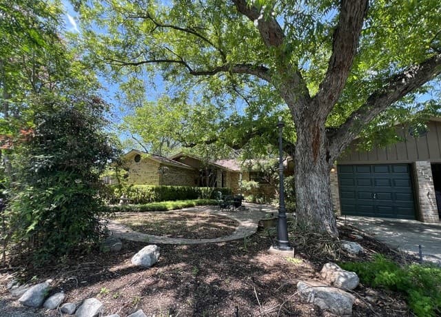 3-bedroom rental at 7131 Thrush View Ln in San Antonio, TX — photo 4
