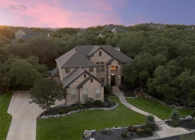 5-bedroom rental at 3123 Sable Crk in San Antonio, TX — photo 3