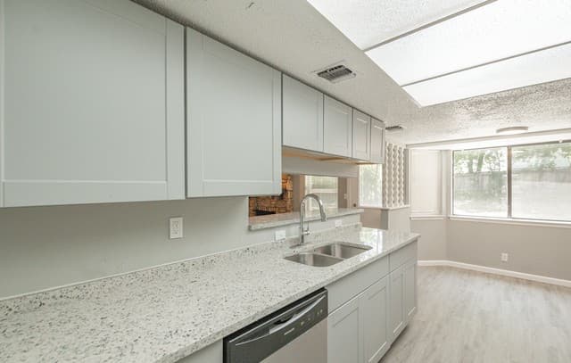 4-bedroom rental at 8507 New World in San Antonio, TX — photo 2