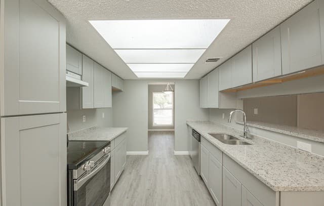 4-bedroom rental at 8507 New World in San Antonio, TX — photo 4