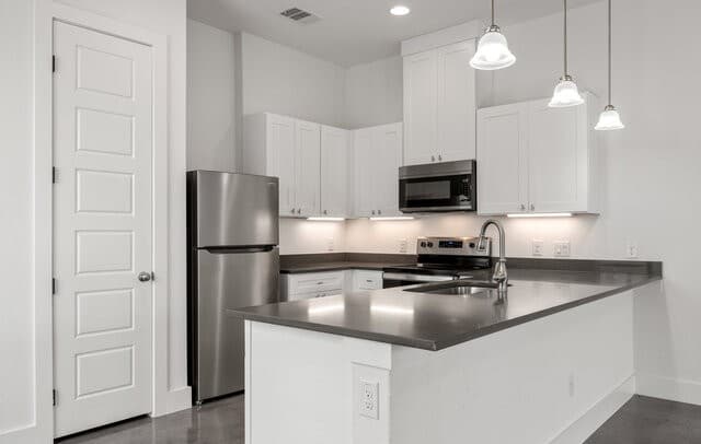 rental at 303 San Salvador in San Antonio, TX — photo 4