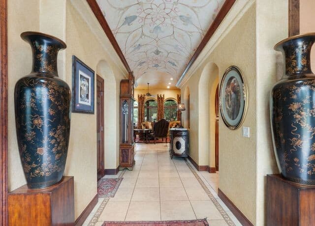 4-bedroom rental at 7 Park Mountain in San Antonio, TX — photo 2