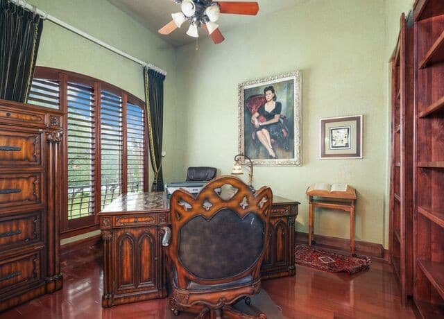 4-bedroom rental at 7 Park Mountain in San Antonio, TX — photo 4