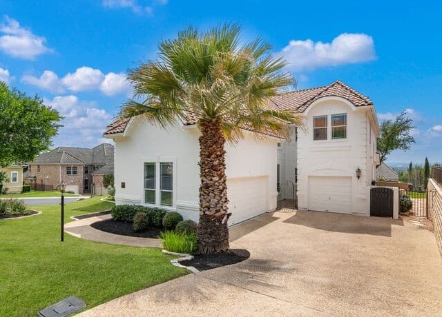5-bedroom rental at 24703 Faraday in San Antonio, TX — photo 3
