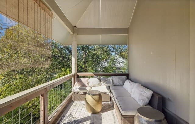 2-bedroom rental at 227 Claudia Unit 3 Unit 3 in San Antonio, TX — photo 2
