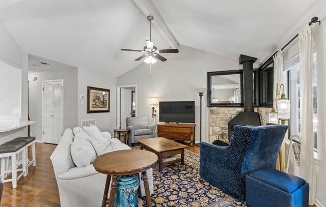 3-bedroom rental at 106 Lehmann St in Boerne, TX — photo 4