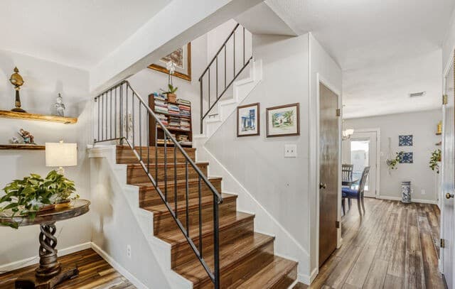3-bedroom rental at 140 Amistad Blvd in Universal City, TX — photo 4