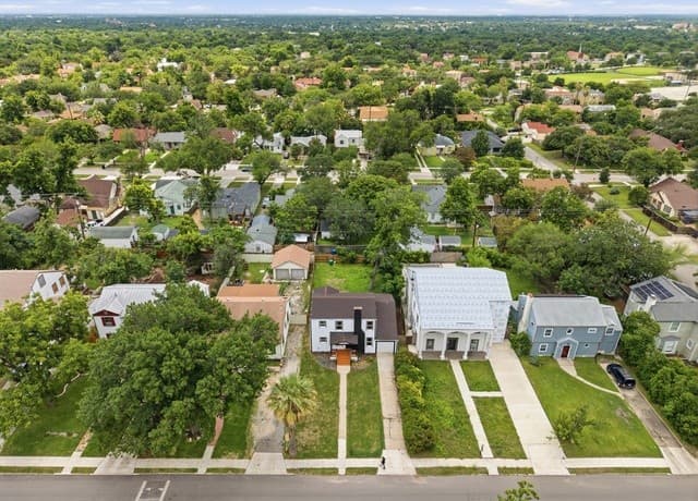 3-bedroom rental at 246 Quentin Dr in San Antonio, TX — photo 2