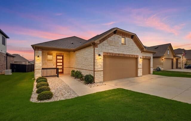 4-bedroom rental at 1079 Aidenbaum in San Antonio, TX — photo 1
