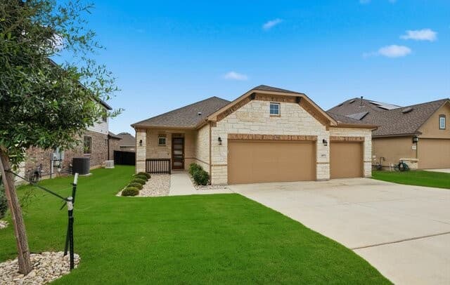 4-bedroom rental at 1079 Aidenbaum in San Antonio, TX — photo 2
