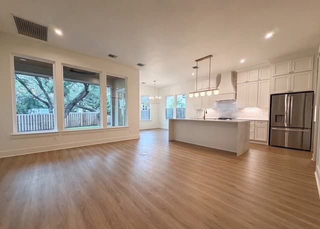 4-bedroom rental at 4211 Honeycomb St in San Antonio, TX — photo 3