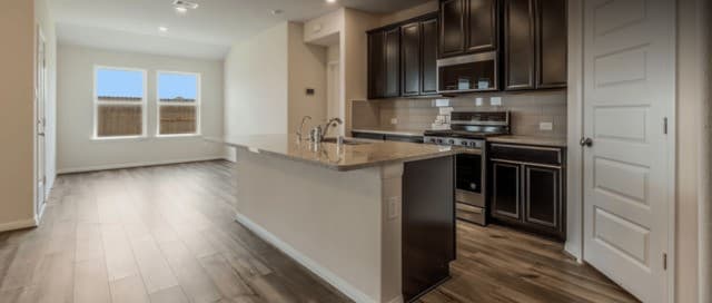 3-bedroom rental at 6442 Comanche Moon in San Antonio, TX — photo 3