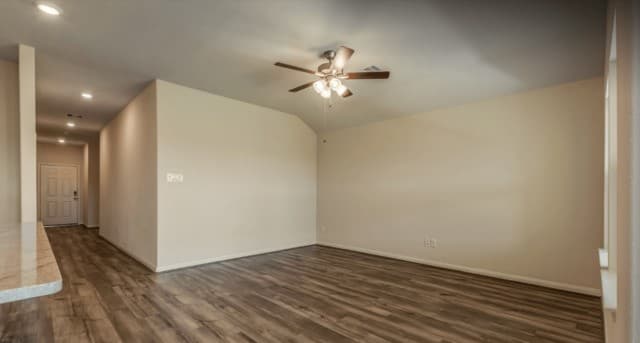 3-bedroom rental at 6442 Comanche Moon in San Antonio, TX — photo 4