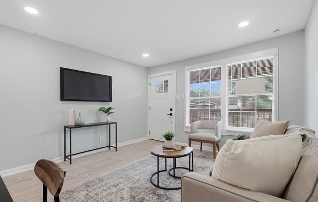 3-bedroom rental at 111 Odis in San Antonio, TX — photo 3
