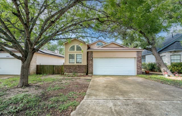 3-bedroom rental at 2826 Village Pkwy in San Antonio, TX — photo 1