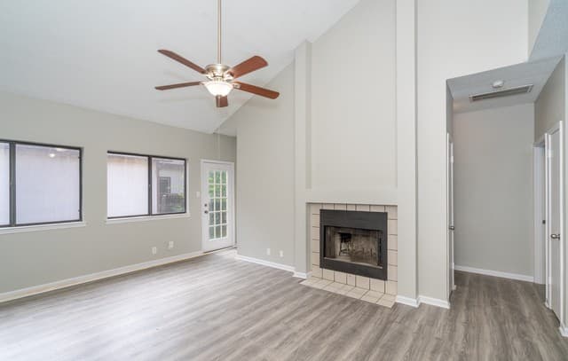 3-bedroom rental at 2826 Village Pkwy in San Antonio, TX — photo 5