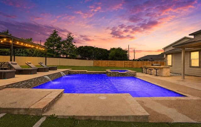 4-bedroom rental at 13102 Dakota Valley in San Antonio, TX — photo 2