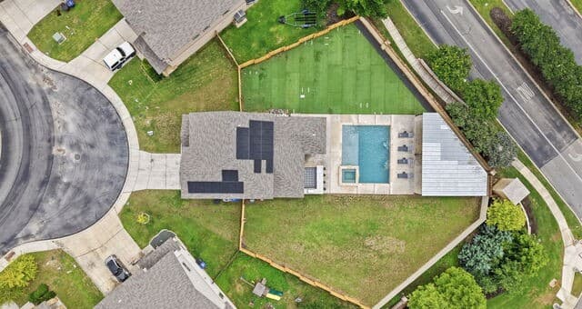 4-bedroom rental at 13102 Dakota Valley in San Antonio, TX — photo 5