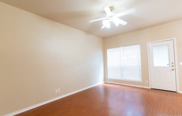 3-bedroom rental at 4111 St Charles Bay in San Antonio, TX — photo 5