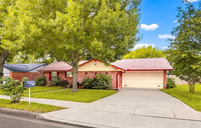 3-bedroom rental at 214 Sonata Dr in San Antonio, TX — photo 2
