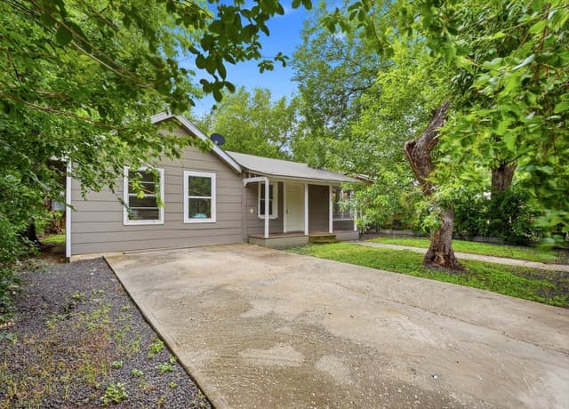 4-bedroom rental at 720 Chickering Ave in San Antonio, TX — photo 1