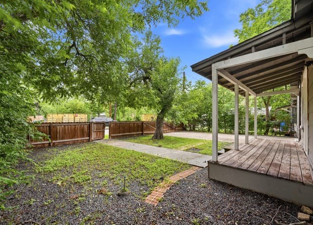 4-bedroom rental at 720 Chickering Ave in San Antonio, TX — photo 4