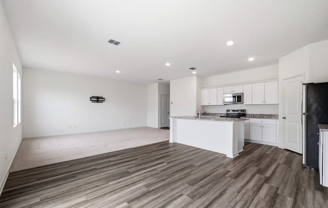 4-bedroom rental at 874 Barnacle Court in Adkins, TX — photo 4