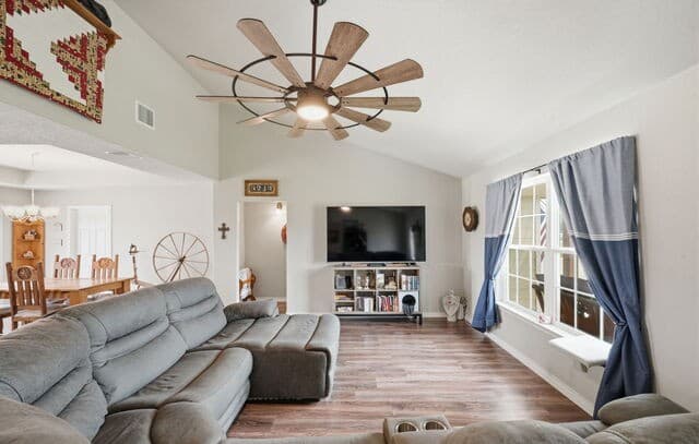 Home for sale at 239 Colt Trl in Natalia, TX — photo 3