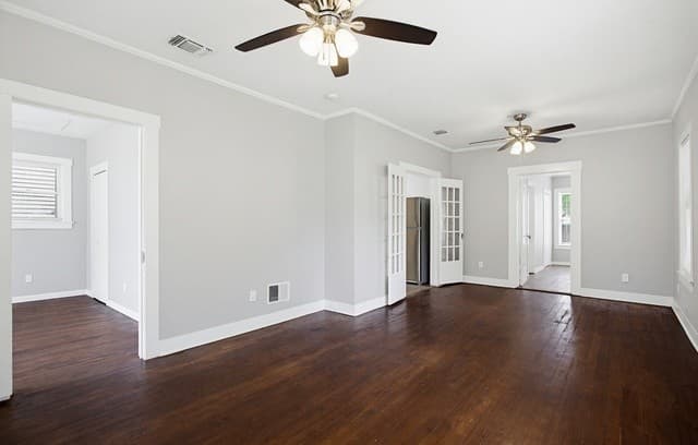 2-bedroom rental at 435 E Gerald Ave in San Antonio, TX — photo 4